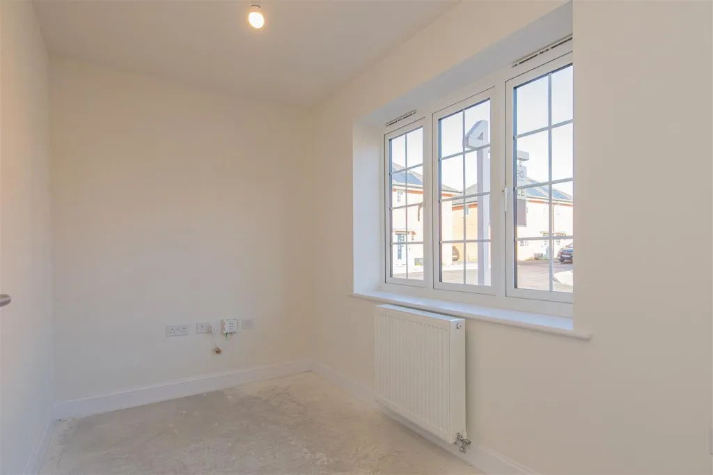 Litchfield Drive, Higham Ferrers, photo 9
