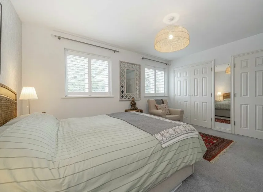 Heritage Close, Sunbury-On-Thames, TW16, photo 5