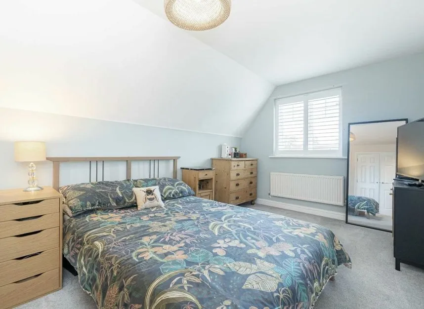 Heritage Close, Sunbury-On-Thames, TW16, photo 7