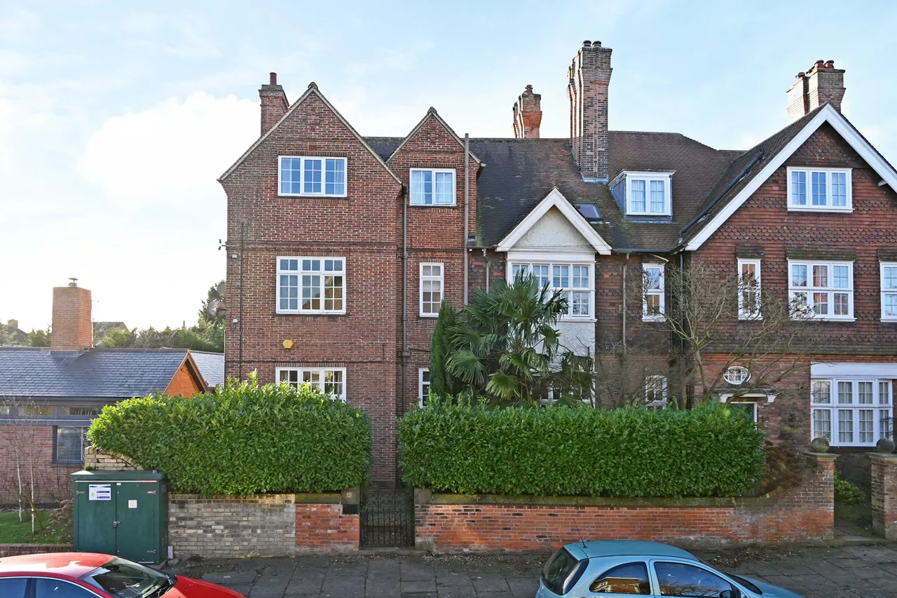 2 bed flat to rent, St Georges Place, York, YO24
