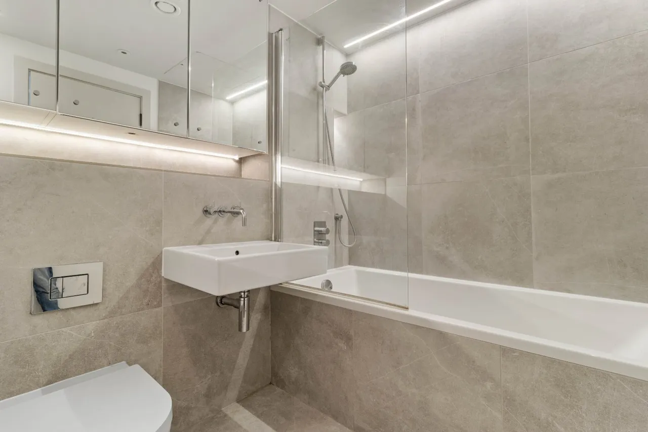 Cavendish Road, Bowdon, WA14, photo 11