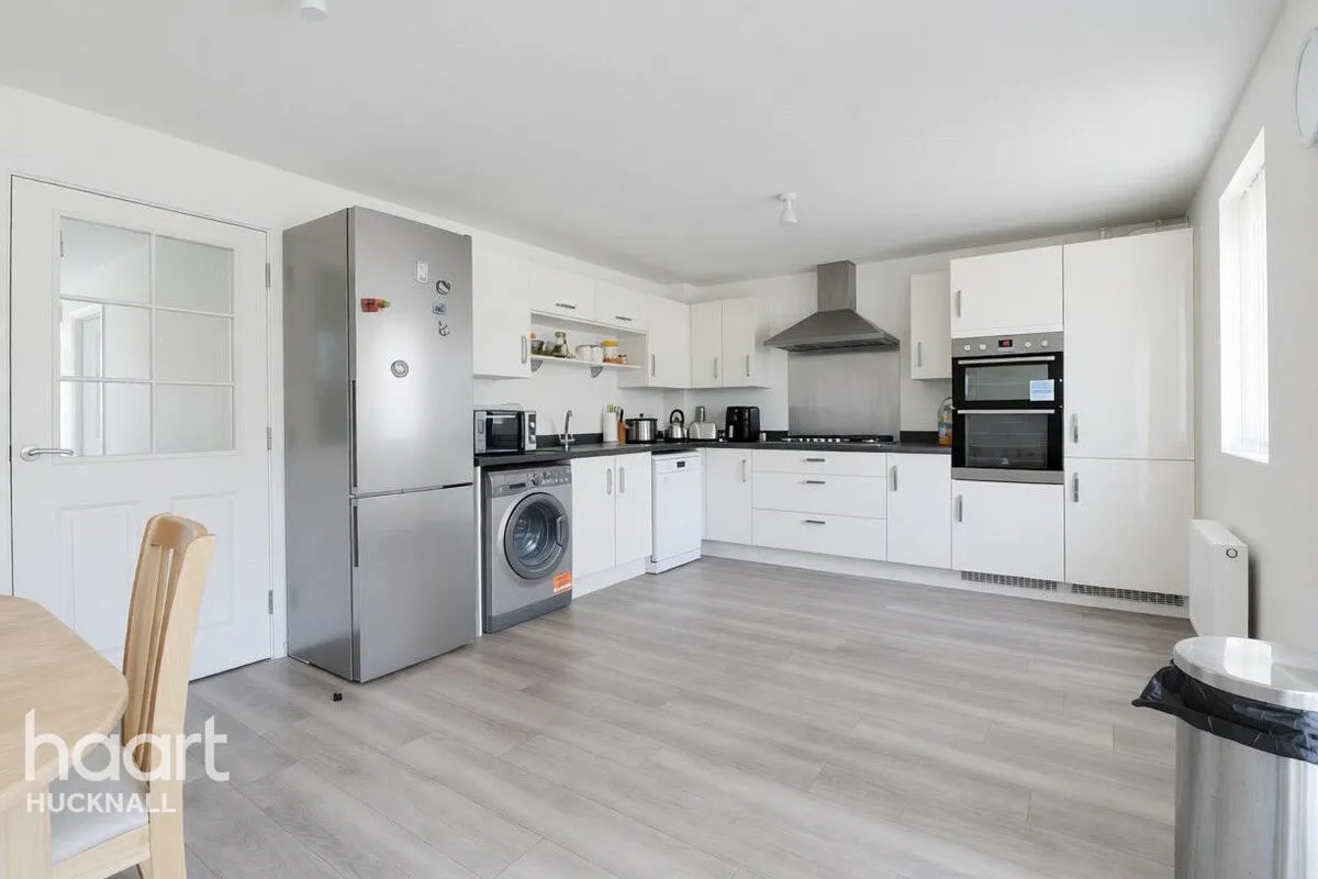 Kenbrook Road, Nottingham, NG15, photo 3