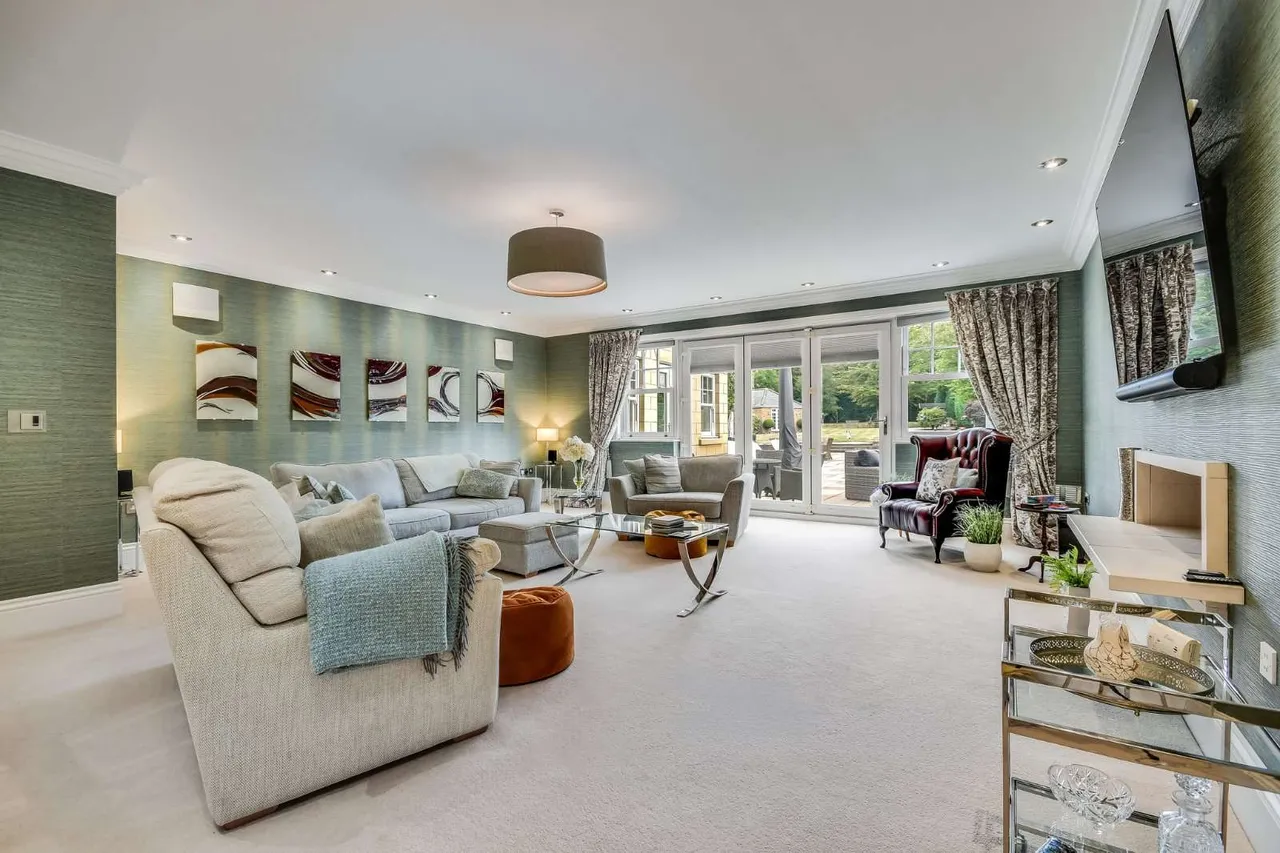 Norsey Road, Billericay, Essex, CM11 1DB, photo 3