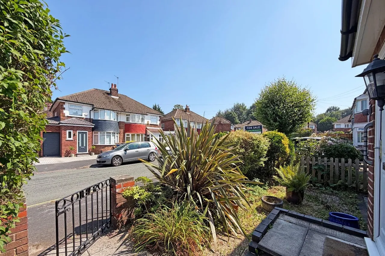 Lansdowne Road, Altrincham, Cheshire WA14 4HJ, photo 26