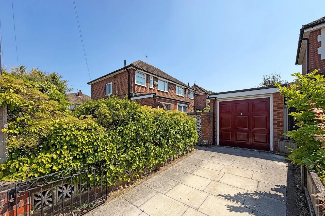 Lansdowne Road, Altrincham, Cheshire WA14 4HJ, photo 7