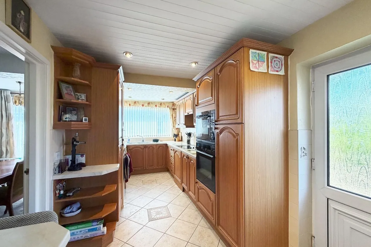 Lansdowne Road, Altrincham, Cheshire WA14 4HJ, photo 3