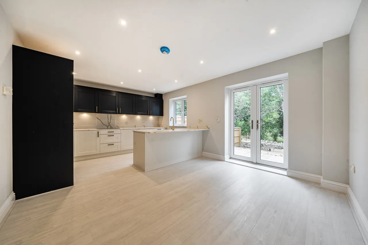 West End, Witney, OX28, photo 2