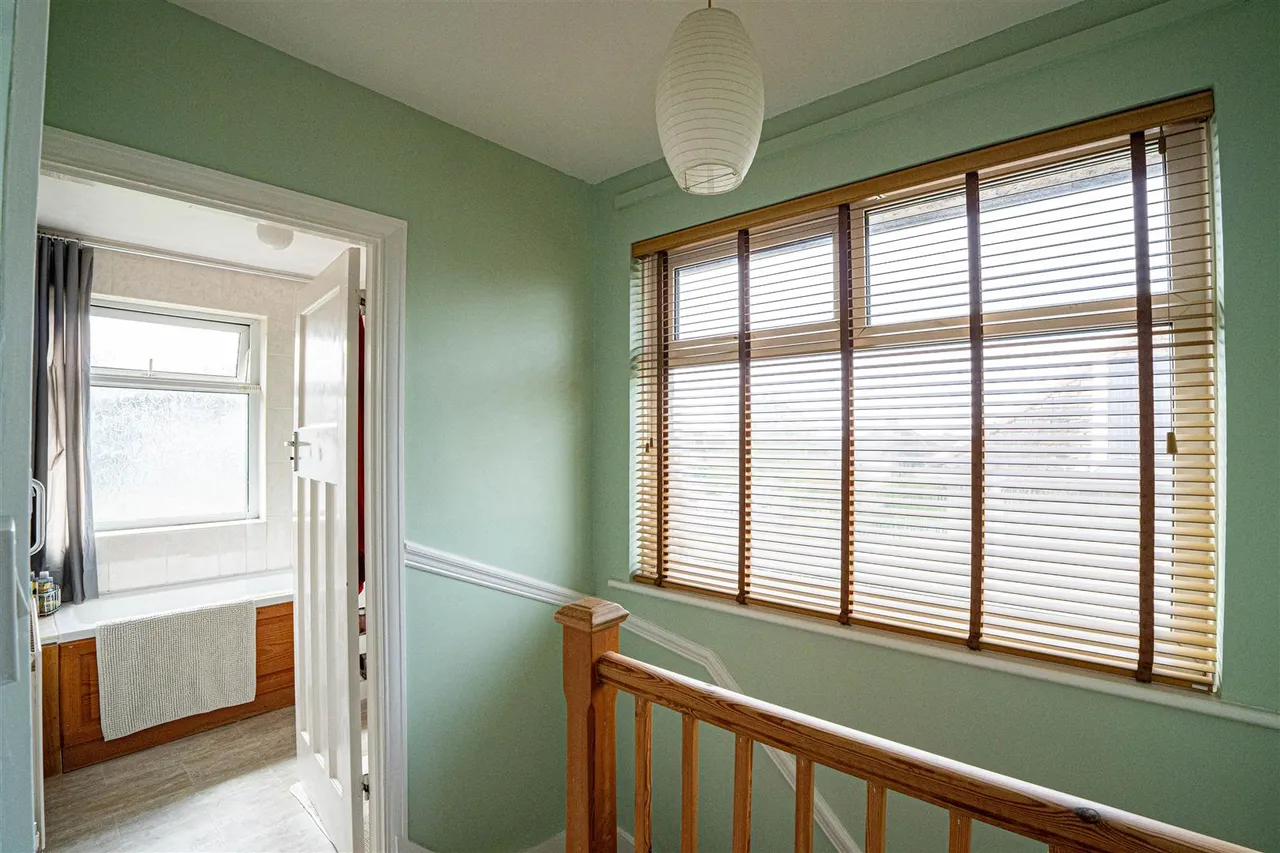 Battle Crescent, St. Leonards-On-Sea, photo 12