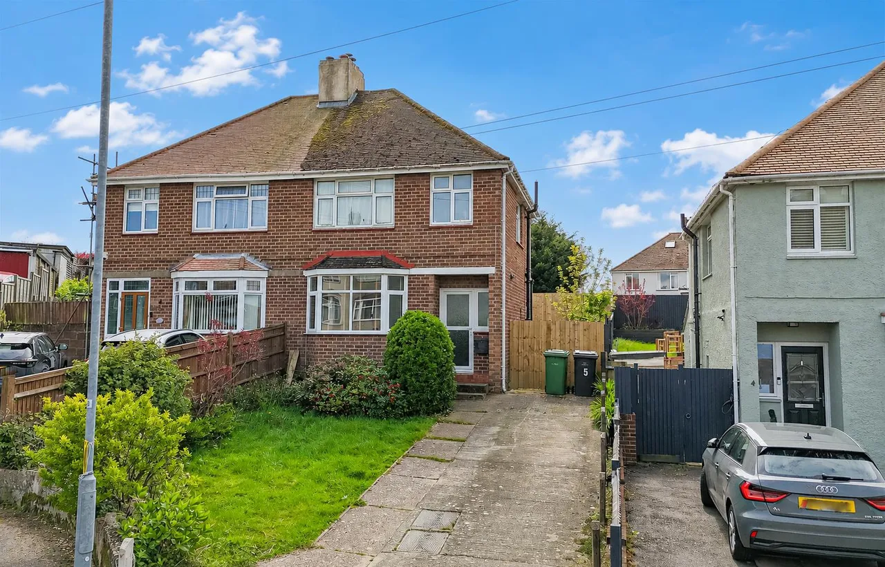 3 bed house for sale, Battle Crescent, St. Leonards-On-Sea