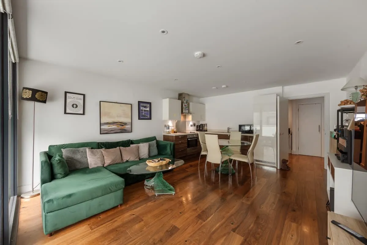 1 bed flat for sale, Lambarde Square, London, SE10