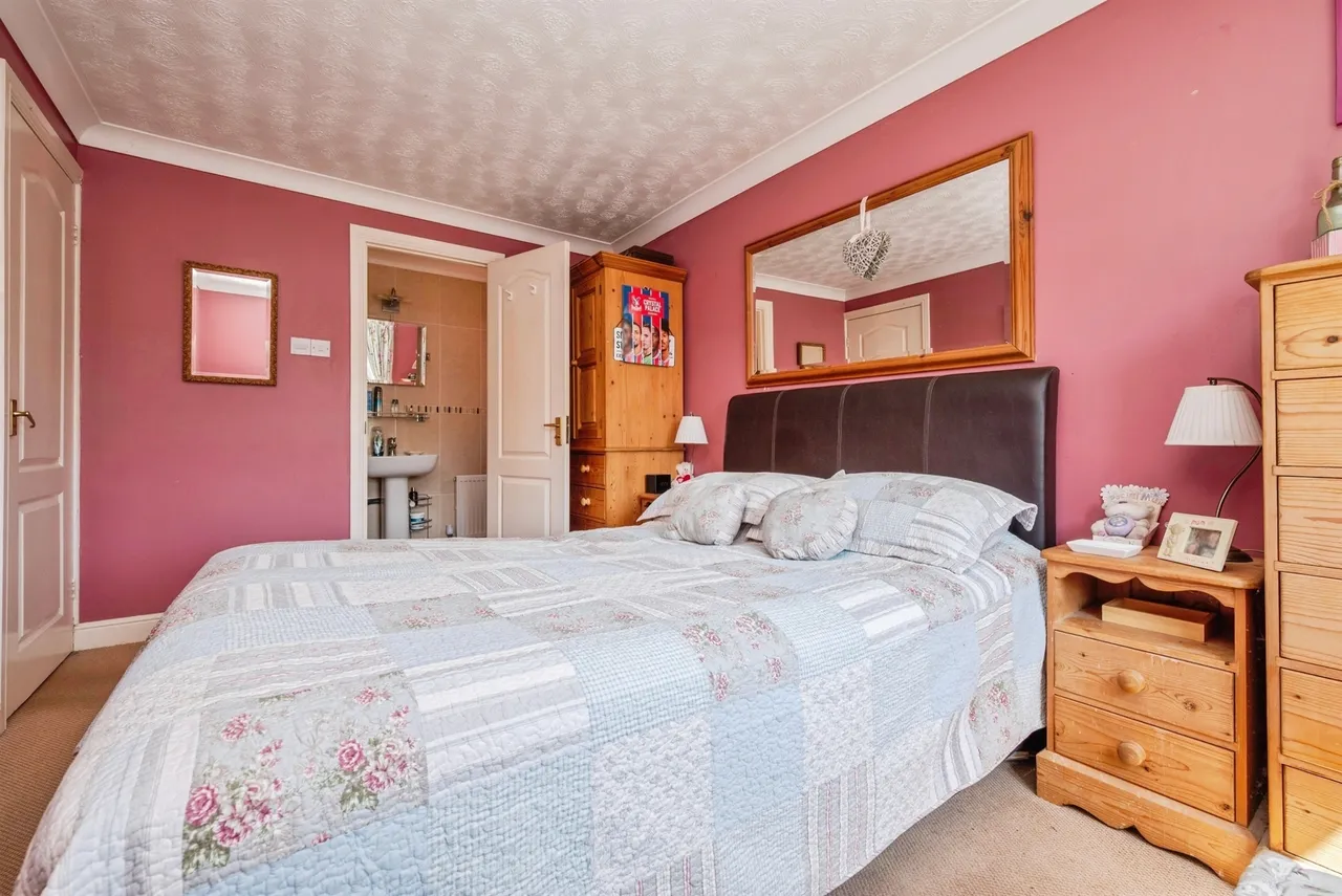 Pickford Close, North Walsham, photo 12