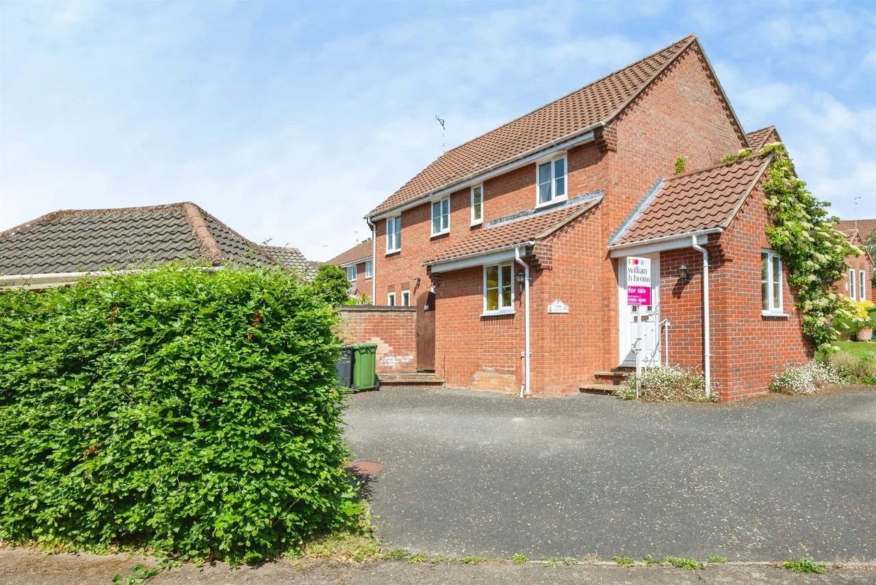 4 bed house for sale — Pickford Close, North Walsham