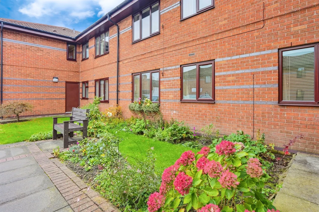 The Dovedales, Mickleover, Derby, photo 4
