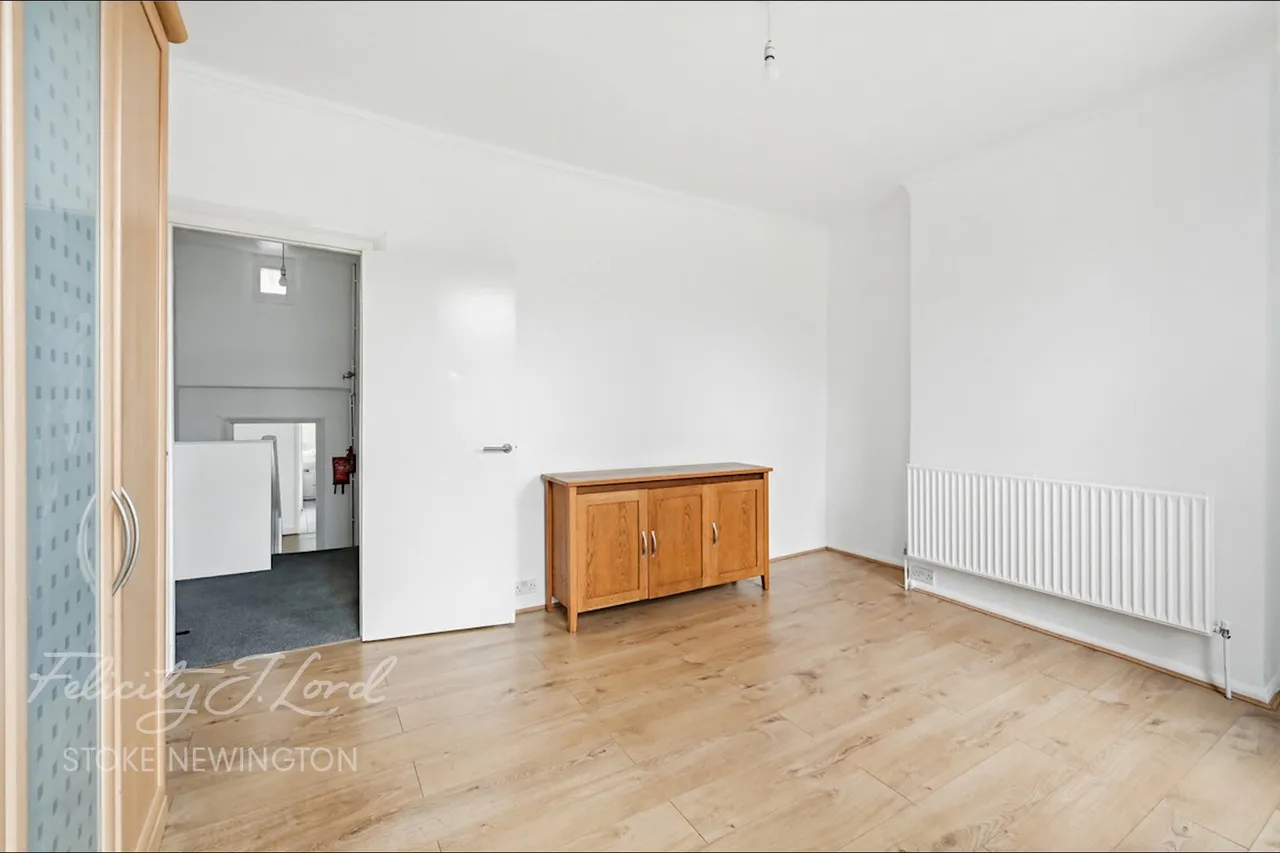 Beaconsfield Road, London, photo 5