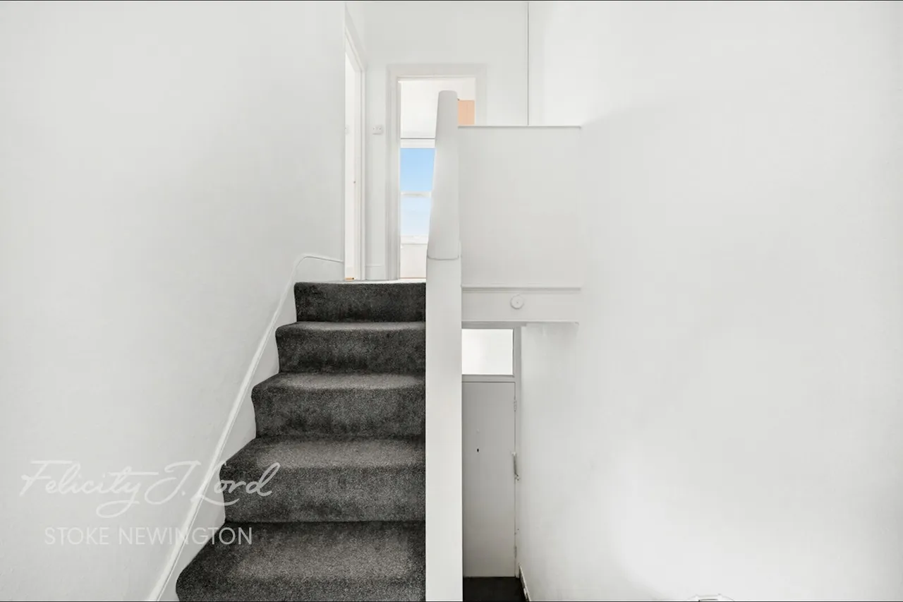 Beaconsfield Road, London, photo 17
