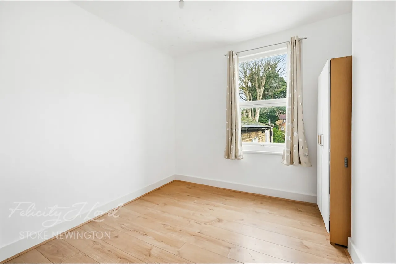 Beaconsfield Road, London, photo 12