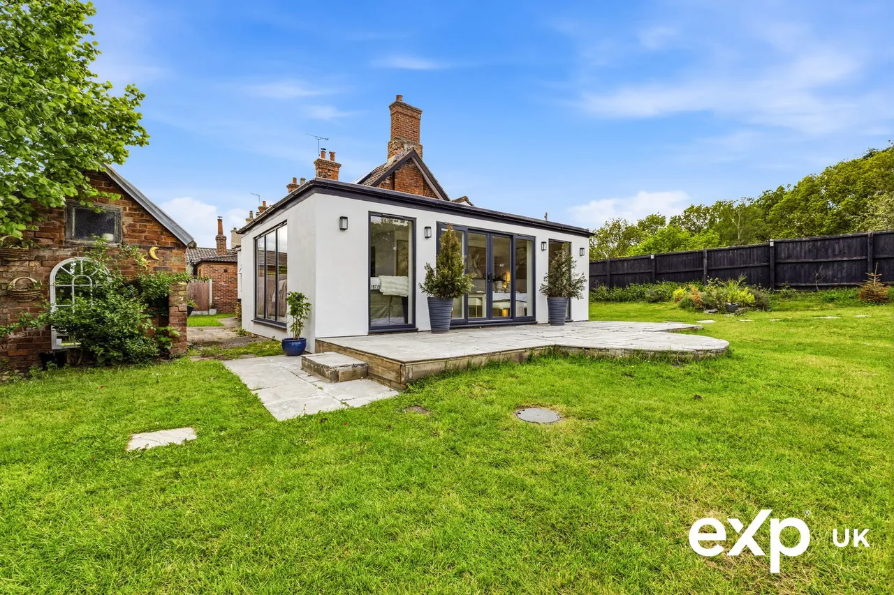 Blythe Road, Ollerton, NG22, photo 40