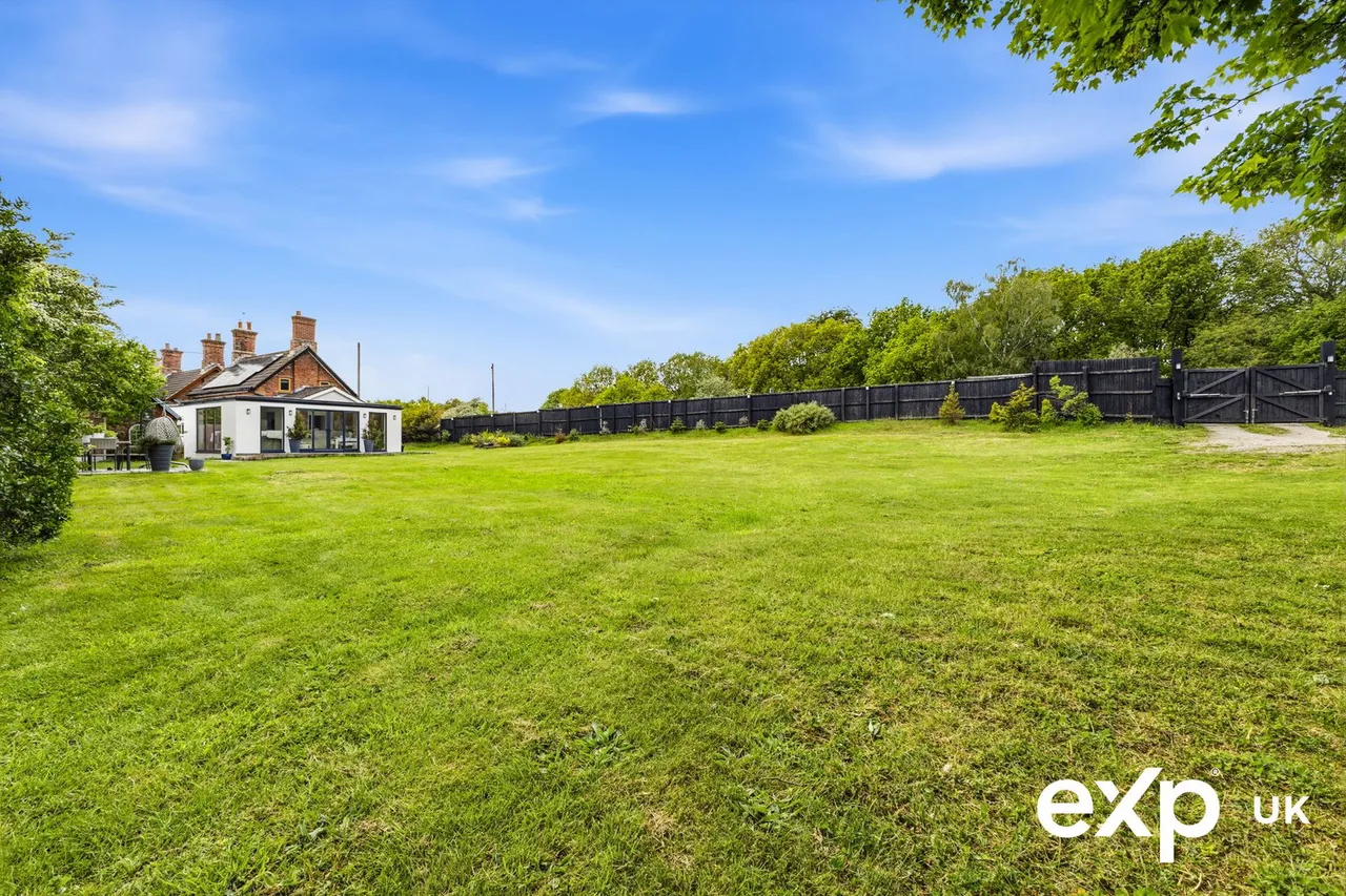 Blythe Road, Ollerton, NG22, photo 31