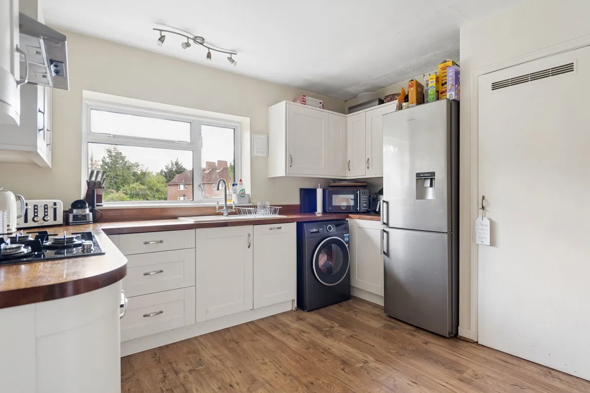 Chigwell Hurst Court, Pinner, HA5, photo 5