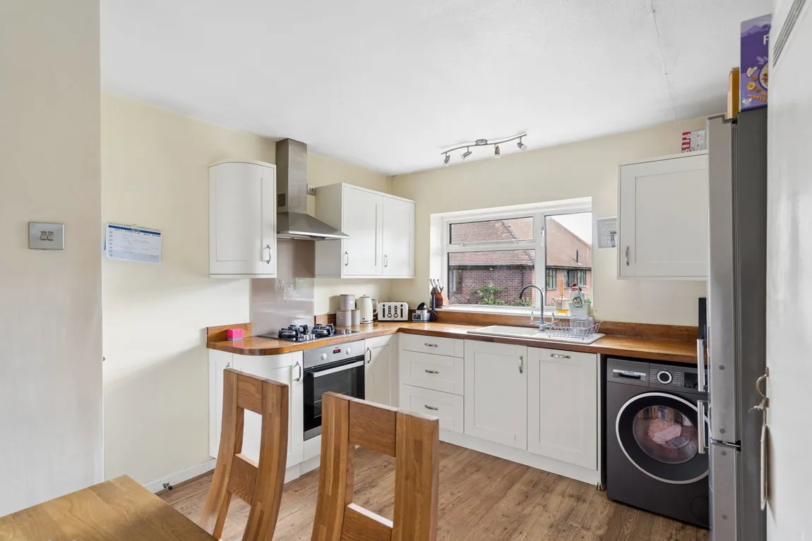 Chigwell Hurst Court, Pinner, HA5, photo 6