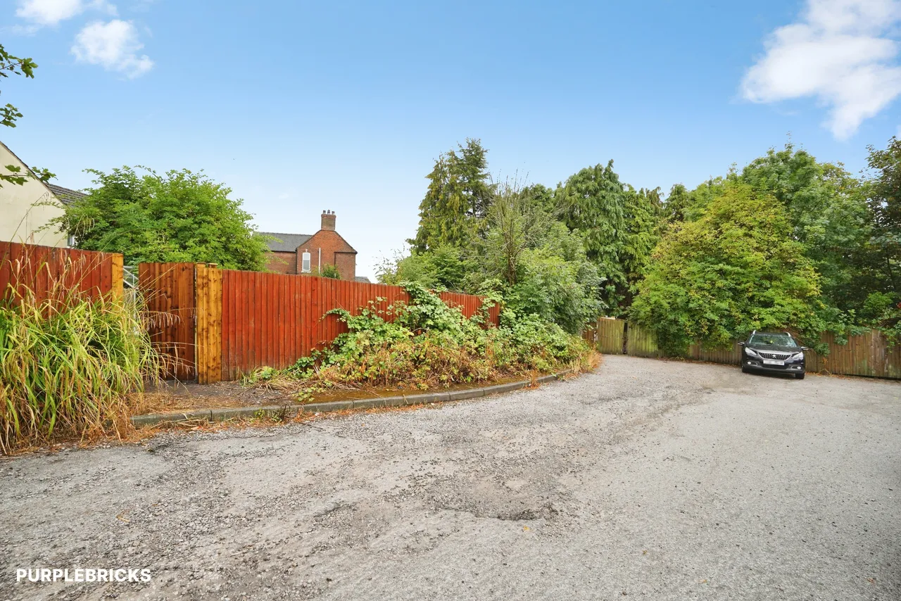 High Street, Newhall, DE11, photo 14
