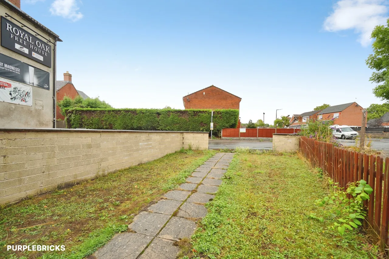 High Street, Newhall, DE11, photo 16