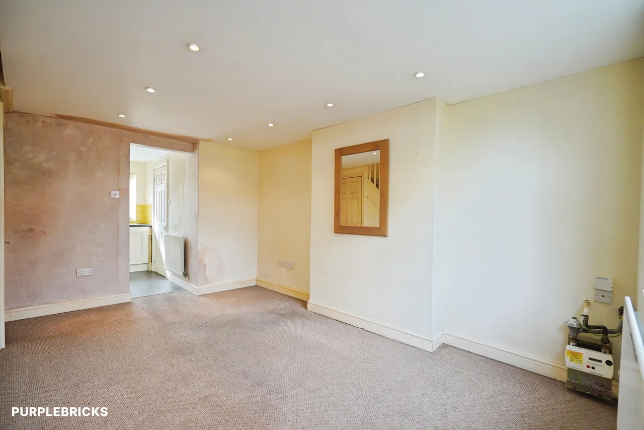 High Street, Newhall, DE11, photo 5
