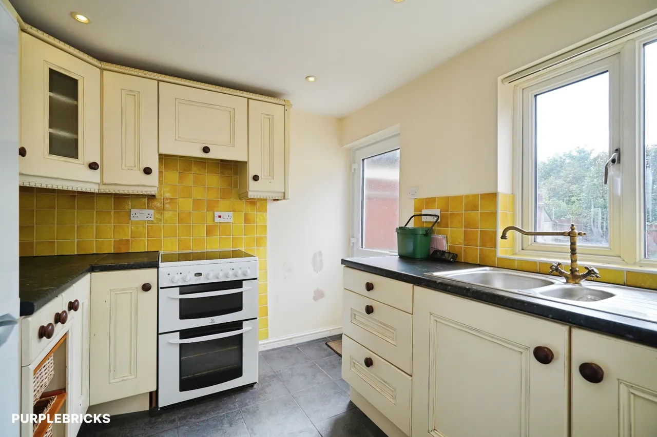 2 bed house for sale, High Street, Newhall, DE11