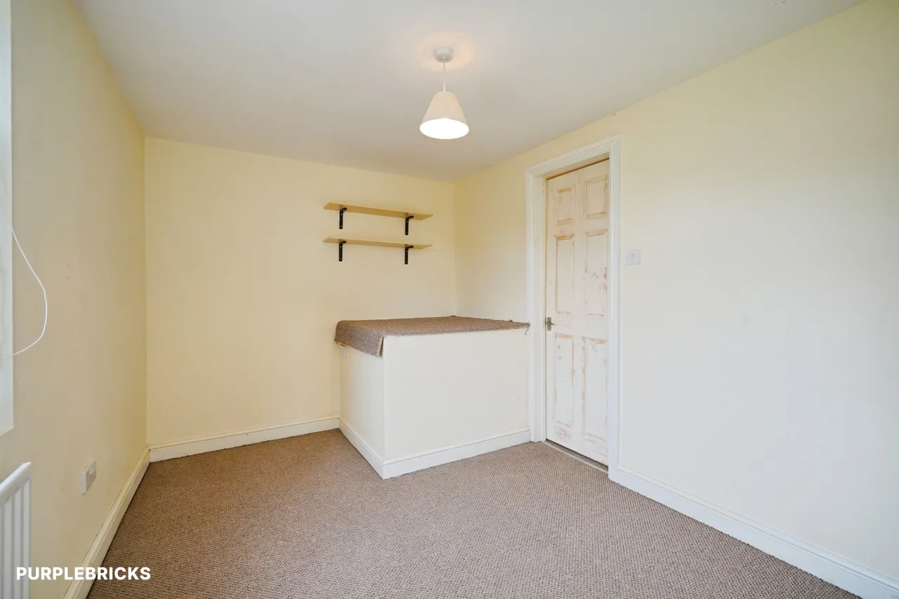 High Street, Newhall, DE11, photo 9