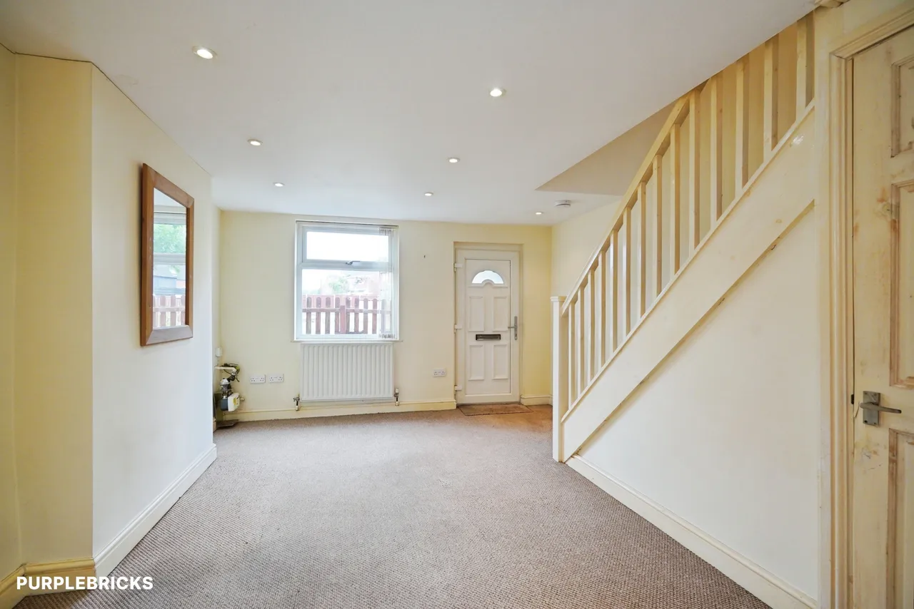 High Street, Newhall, DE11, photo 2