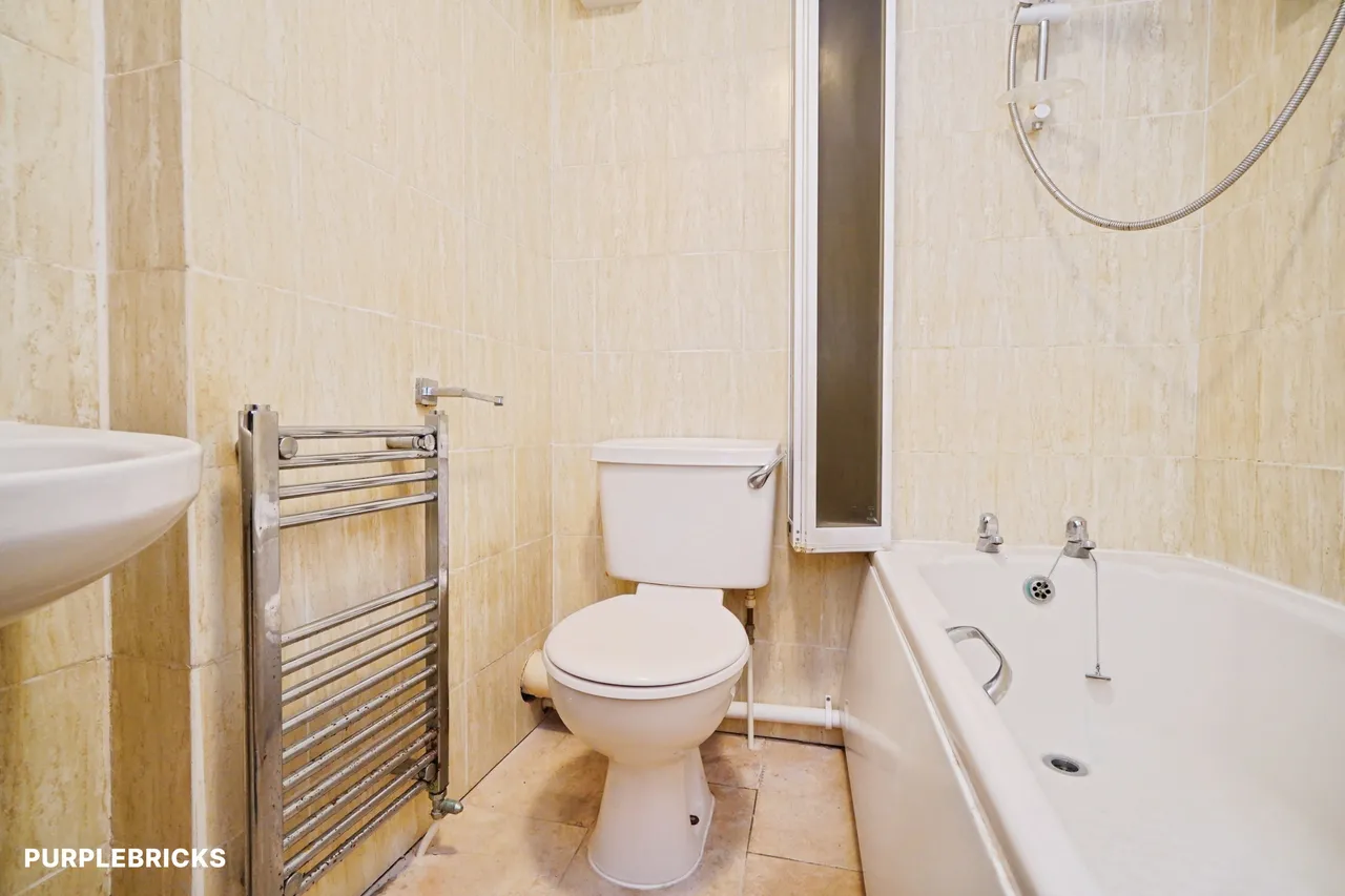 High Street, Newhall, DE11, photo 13