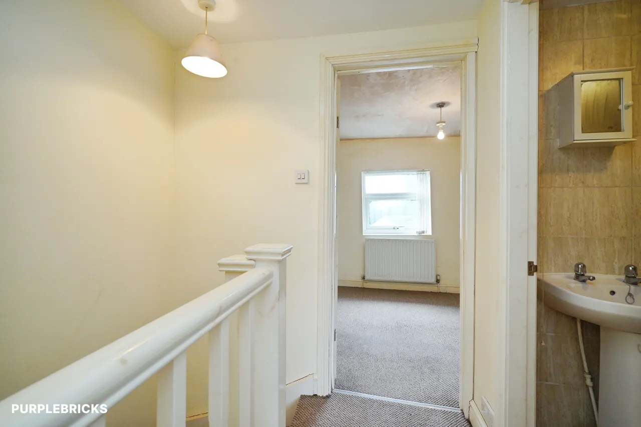 High Street, Newhall, DE11, photo 8