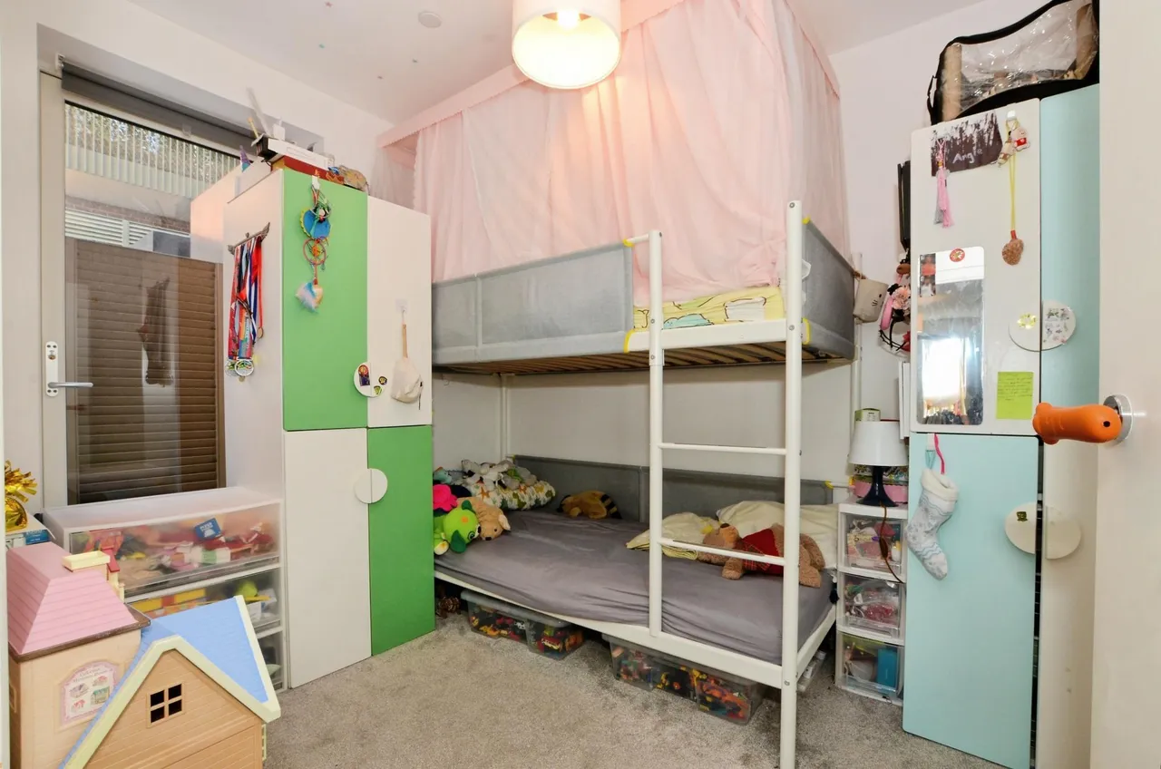 Oxhey Drive, Watford, WD19, photo 9