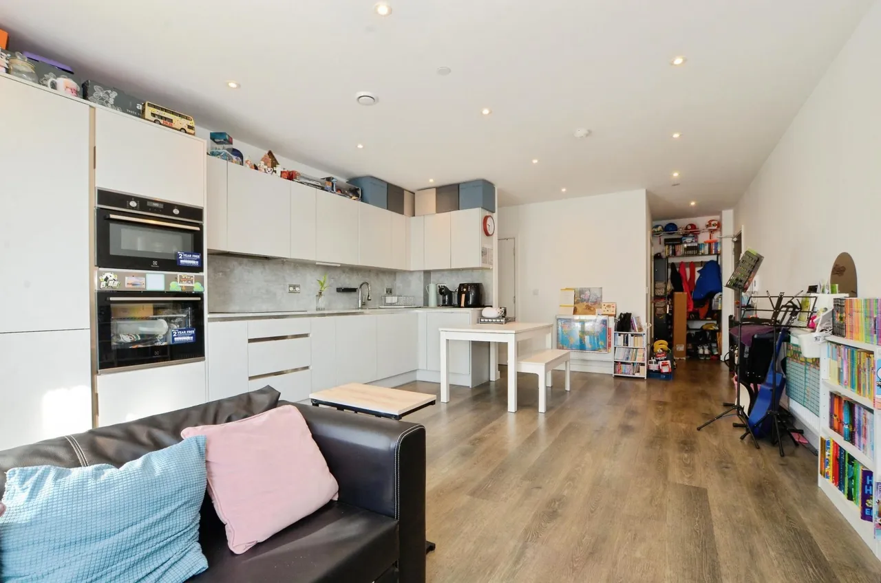 Oxhey Drive, Watford, WD19, photo 4
