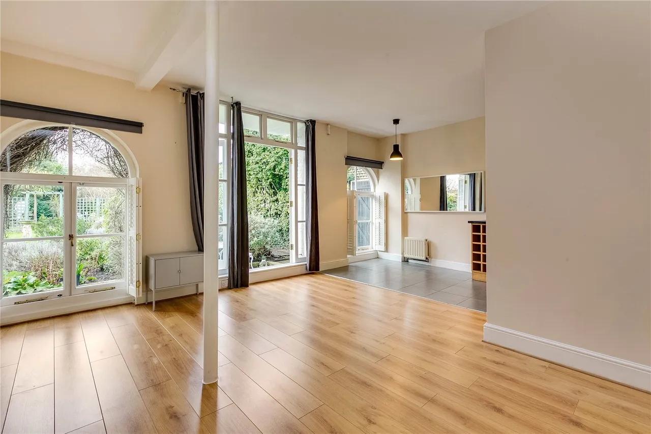 2 bed flat to rent, Castelnau, Barnes, SW13