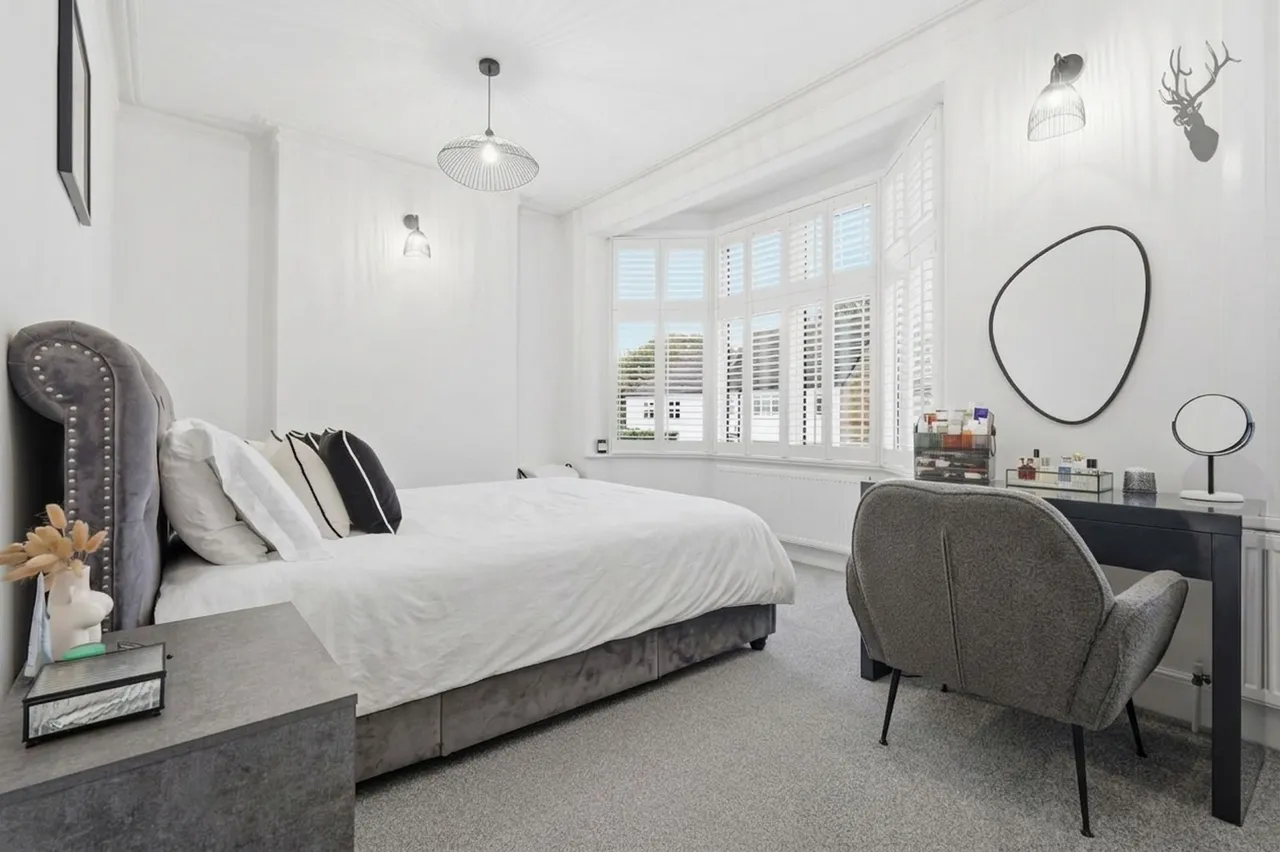 Loughton, IG10, photo 10