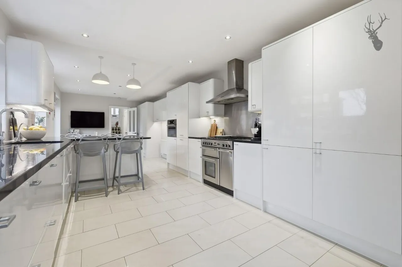Loughton, IG10, photo 8