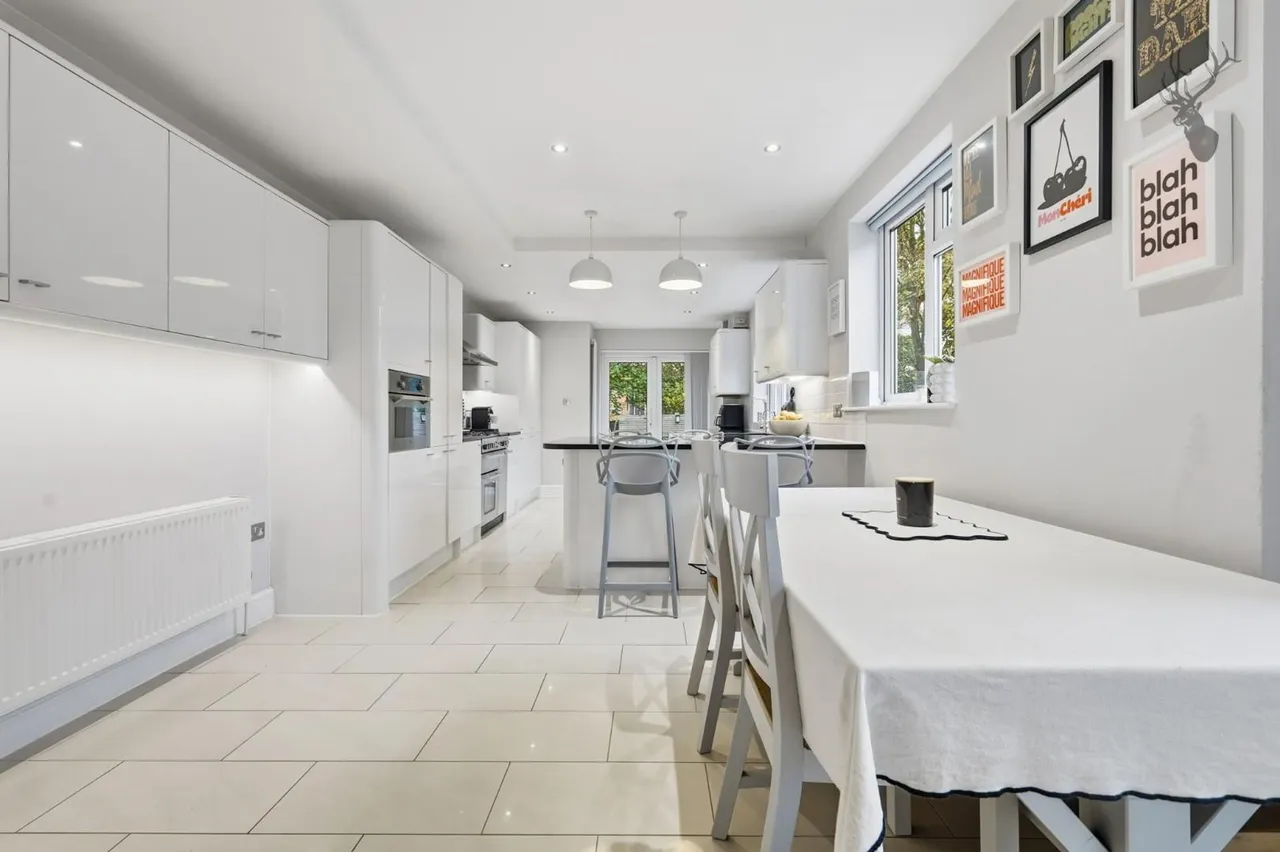 Loughton, IG10, photo 6
