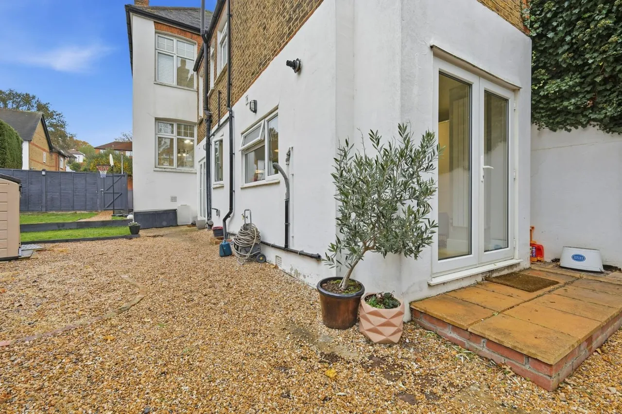 Loughton, IG10, photo 19