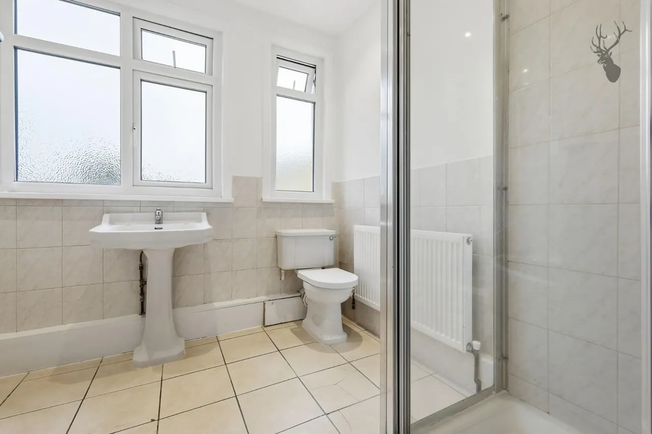 Loughton, IG10, photo 16