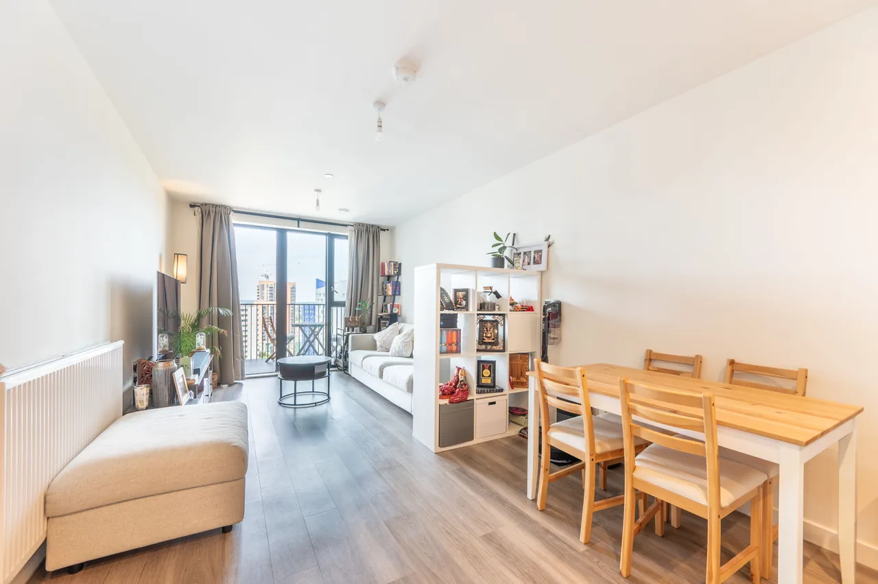 2 bed flat for sale — Flat 144, 581 North End Road, Wembley