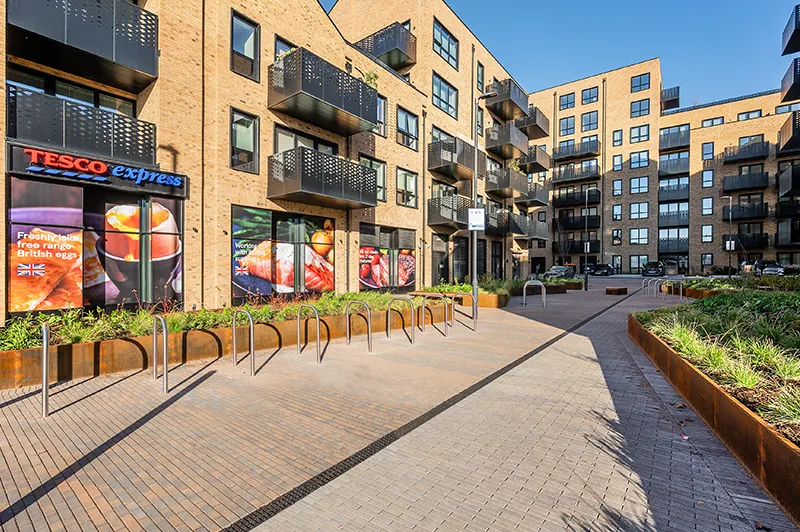 Midlle Road, London, W7, photo 13