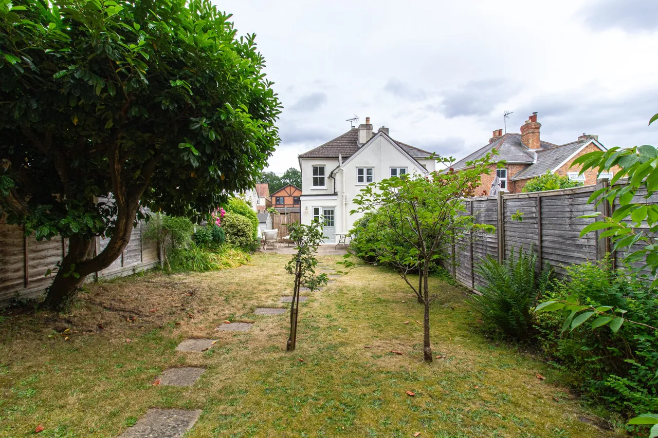 Connaught Road, Fleet, GU51 3RA, photo 2