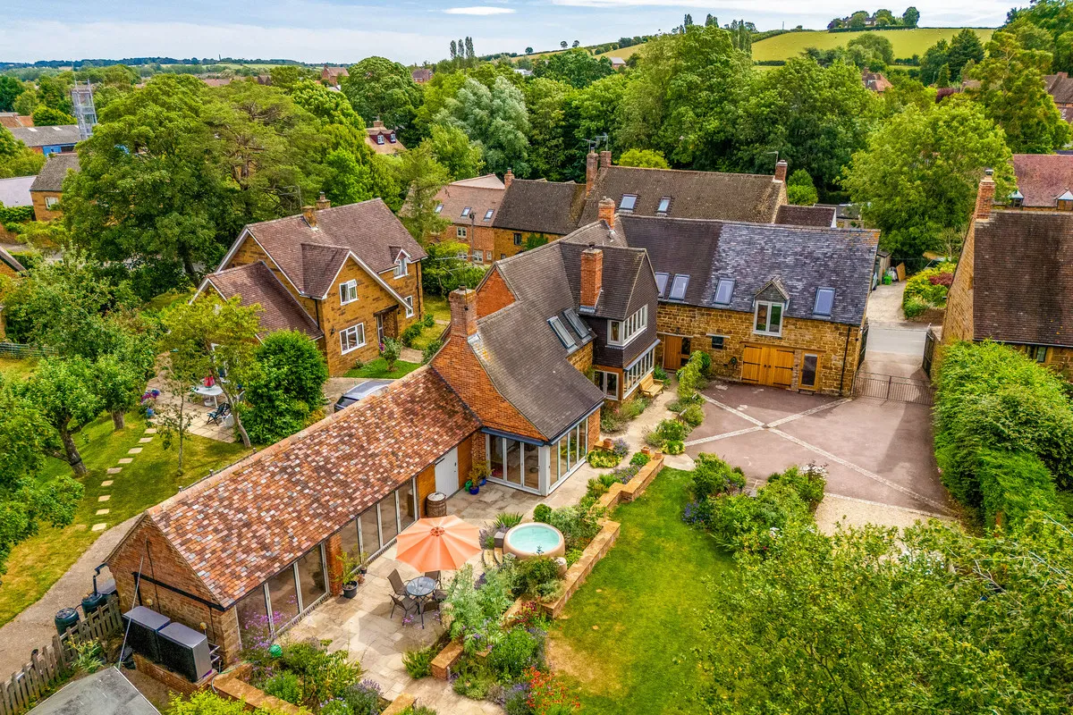 5 bed house for sale, Bridge Street, Fenny Compton, CV47