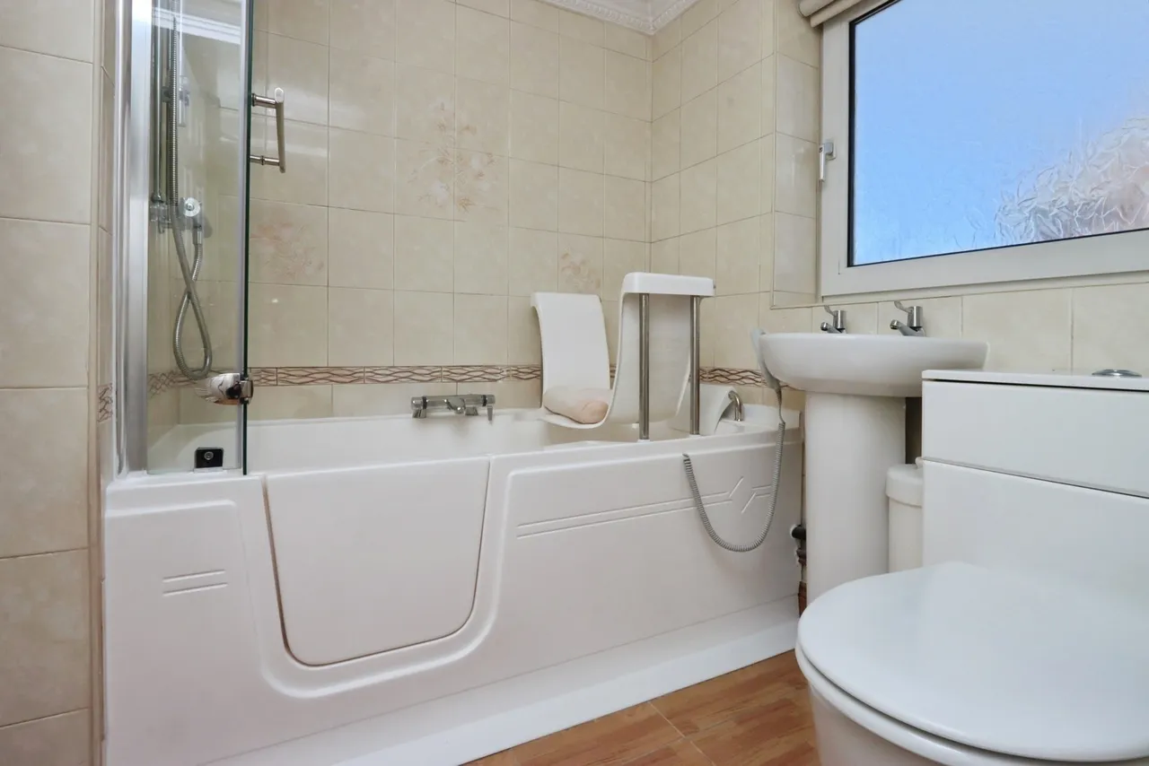 Beaver Drive, Sheffield, South Yorkshire, S13, photo 9