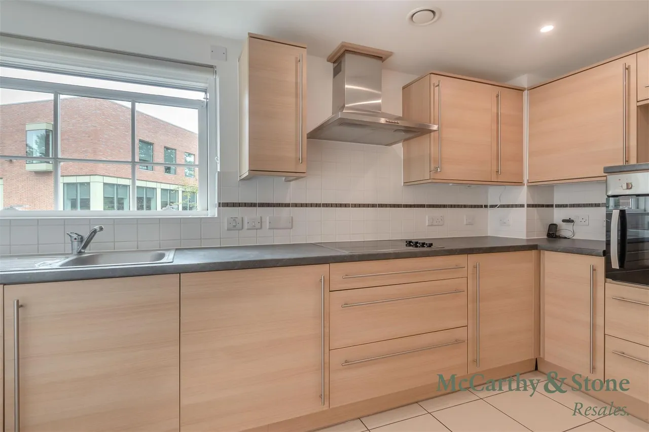 College Way, Welwyn Garden City, AL8, photo 5