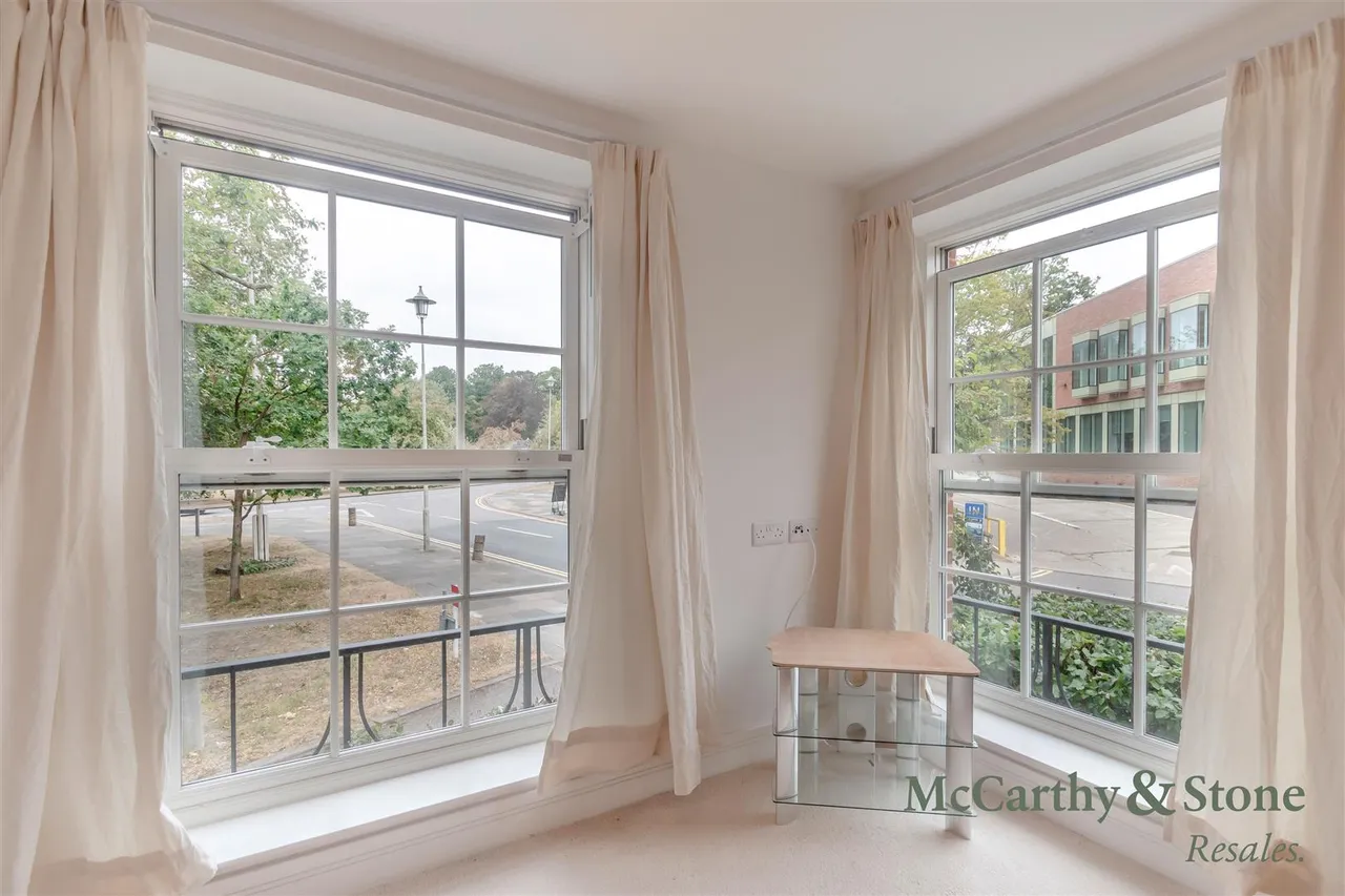 College Way, Welwyn Garden City, AL8, photo 3