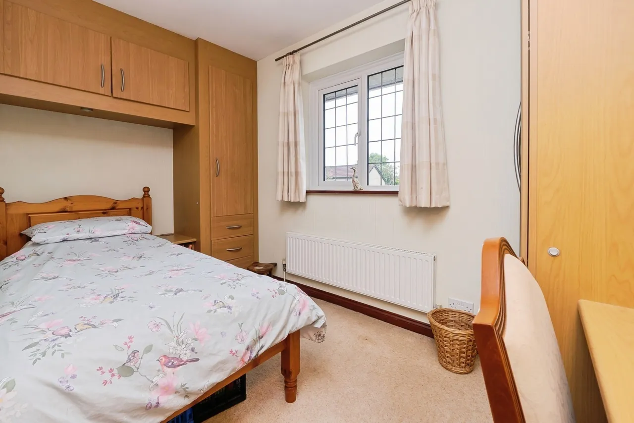 Mangotsfield Road, Mangotsfield, Bristol, BS16, photo 17