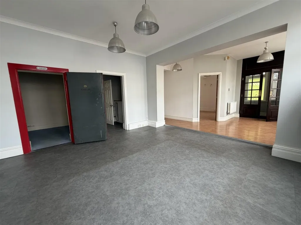 Church Road, Redfield, Bristol, BS5 9LJ, photo 2