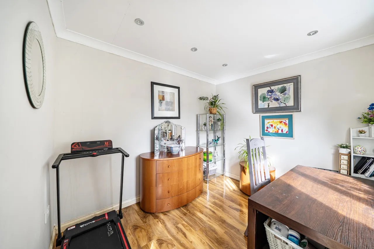 Salmond Close, Stanmore, HA7, photo 11